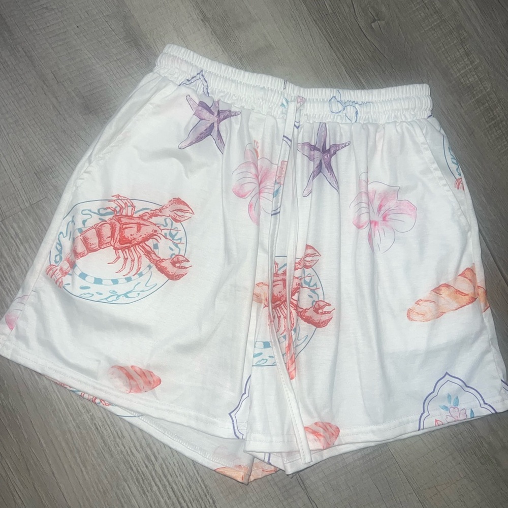 Amazon White Sea Life Women's Athletic Shorts